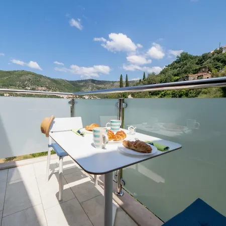 Nave Apartament *